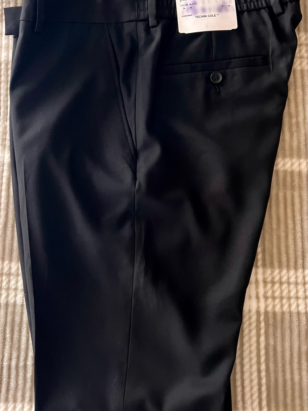 Kenneth Cole Reaction Black Dress Pants. Tags still on. 40R 33W   See pictures